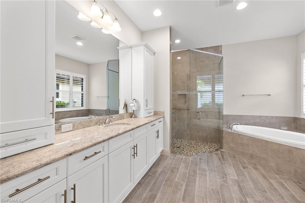 TWIN EAGLES - Residential