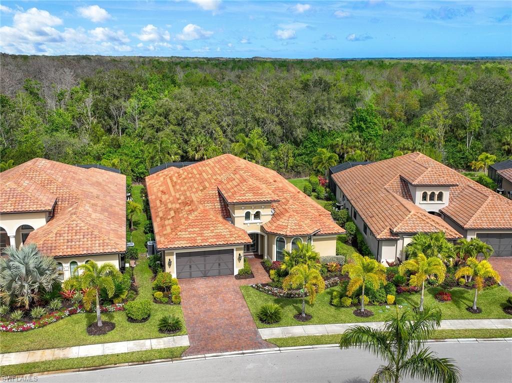 TWIN EAGLES - Residential