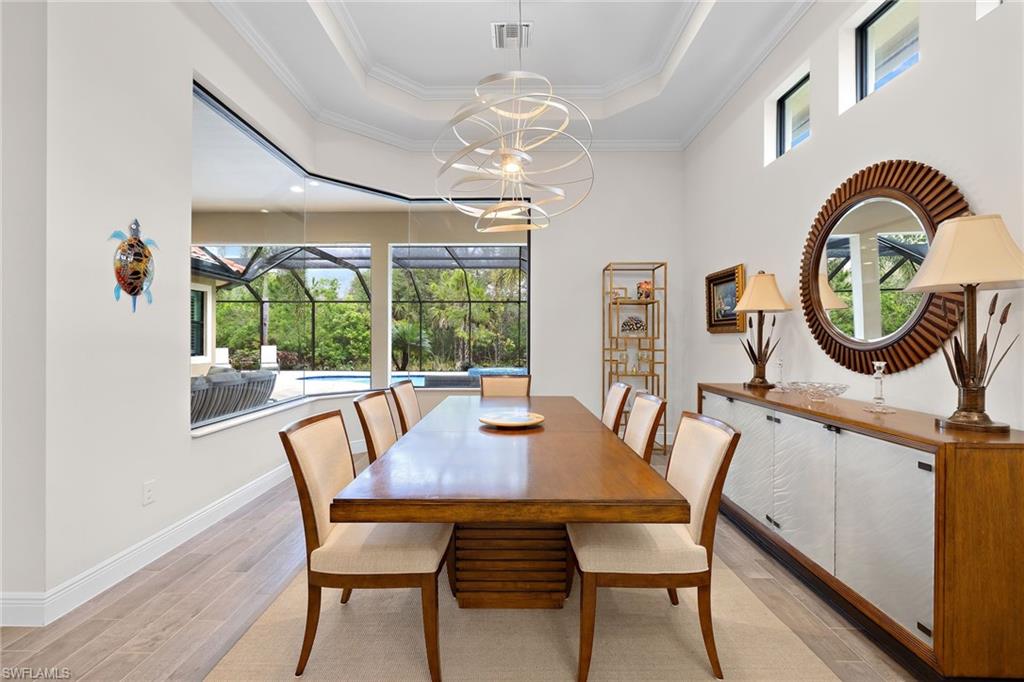 TWIN EAGLES - Residential