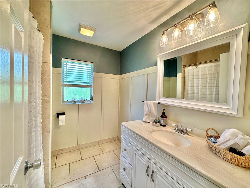 PINE HURST ESTATES - Residential Lease