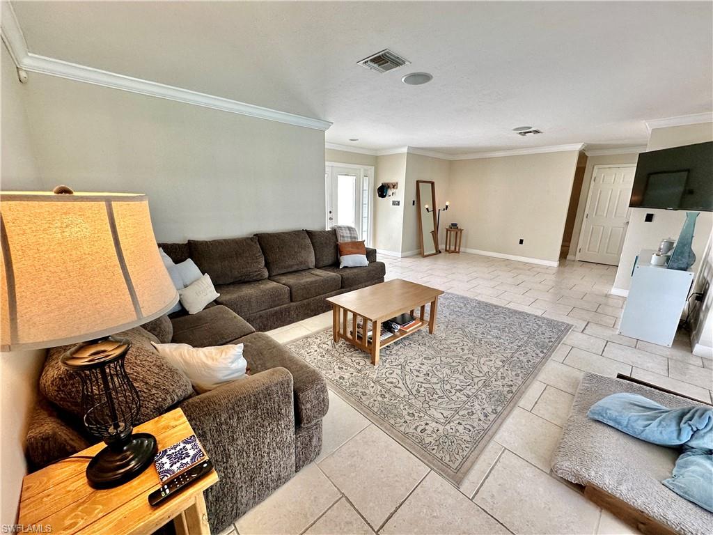 PINE HURST ESTATES - Residential Lease