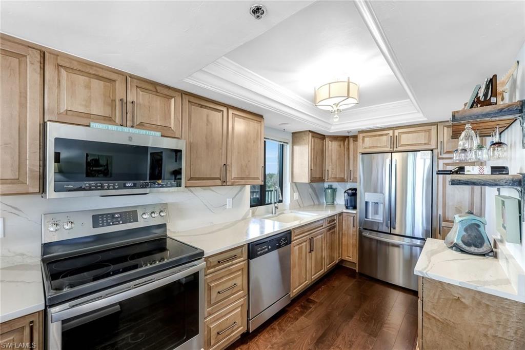 BAY HARBOR CLUB CONDO - Residential