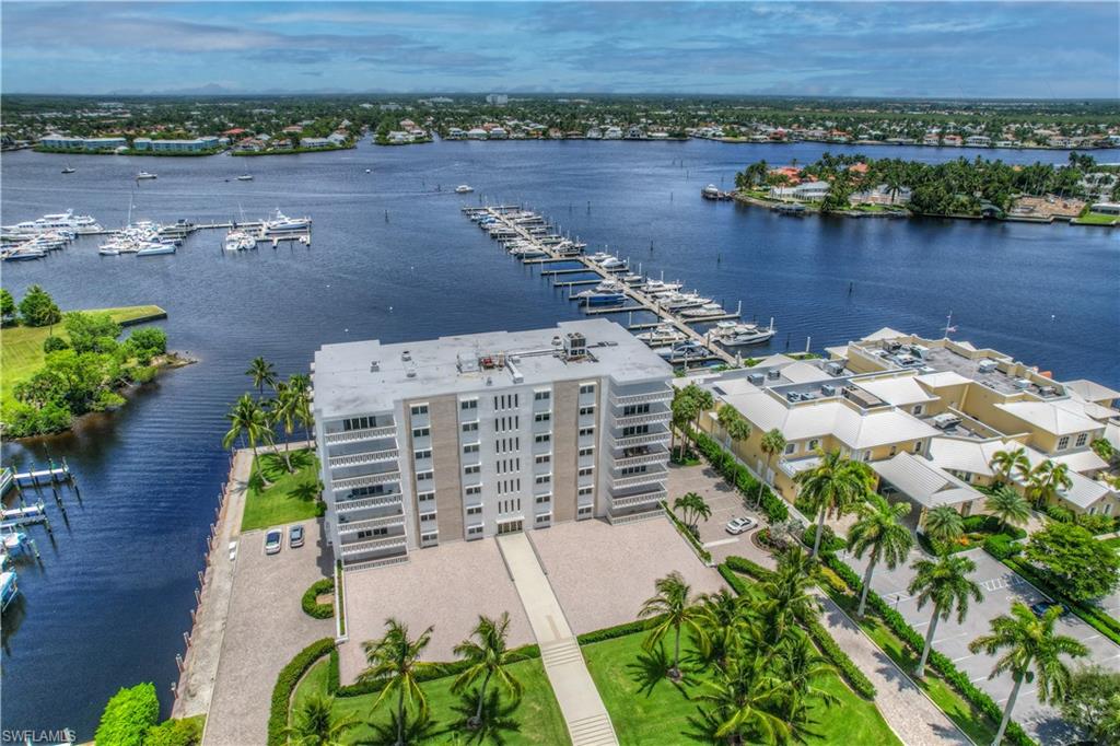 BAY TERRACE - Residential