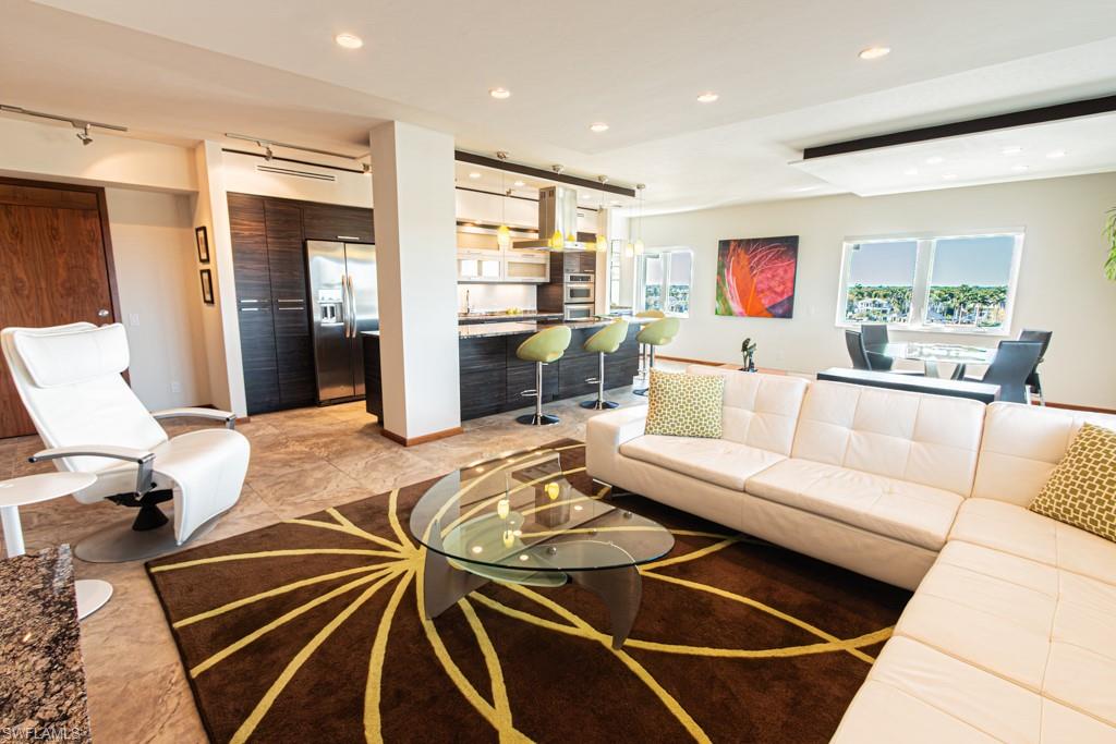 BAY TERRACE - Residential