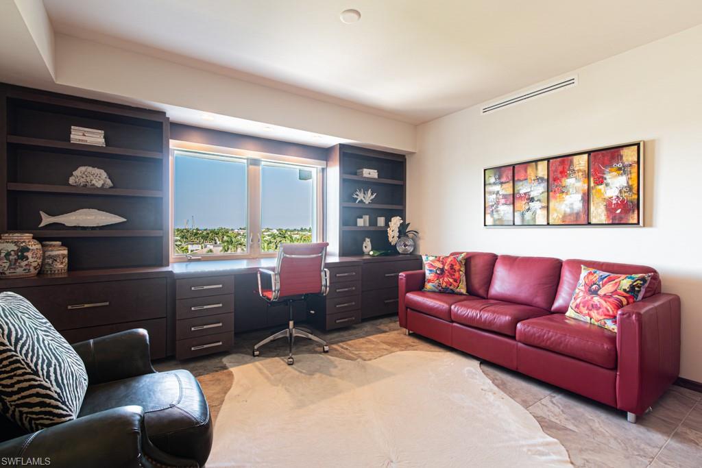 BAY TERRACE - Residential