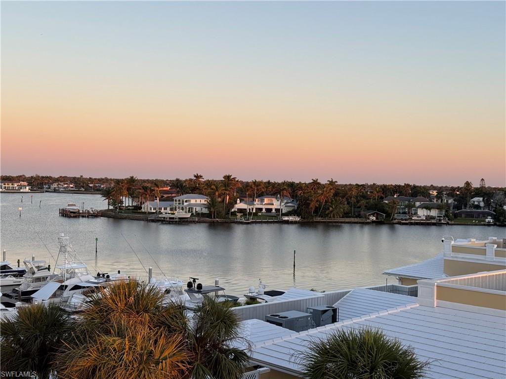 BAY TERRACE - Residential