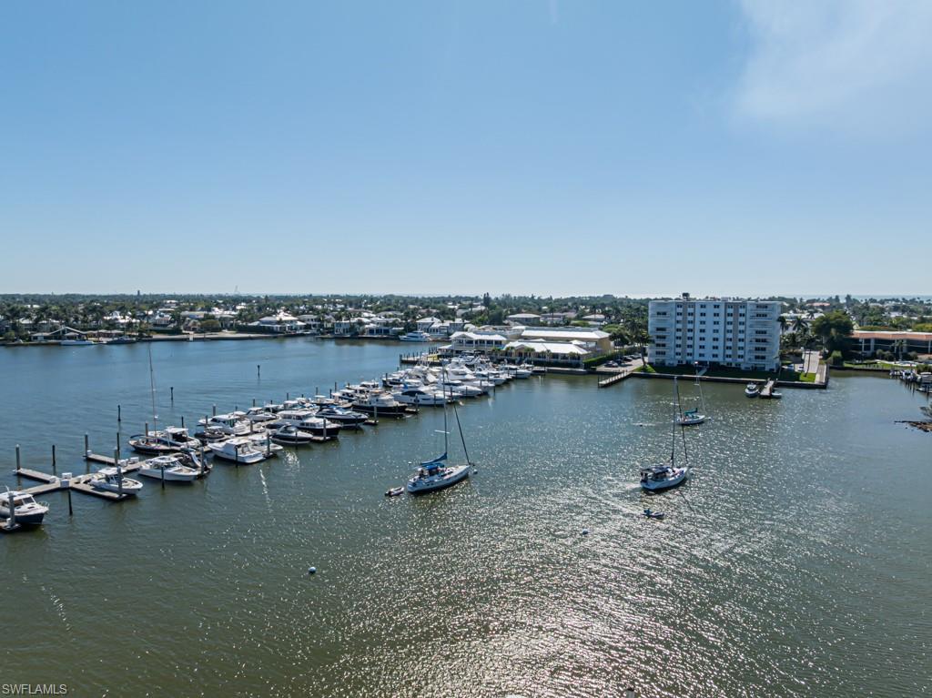 BAY TERRACE - Residential