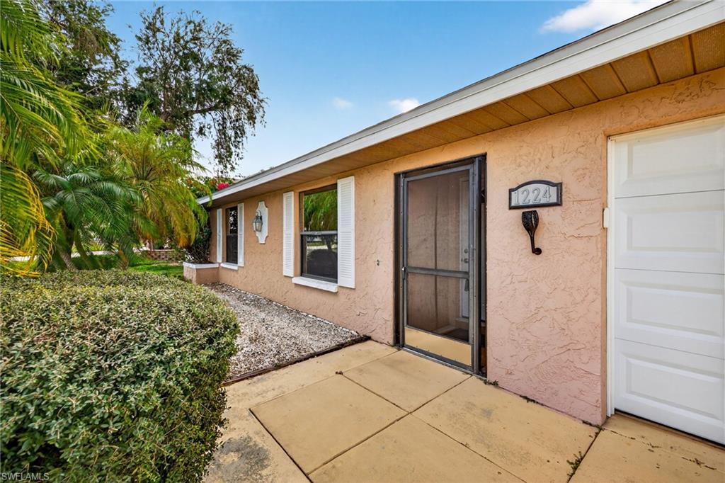 CAPE CORAL - Residential