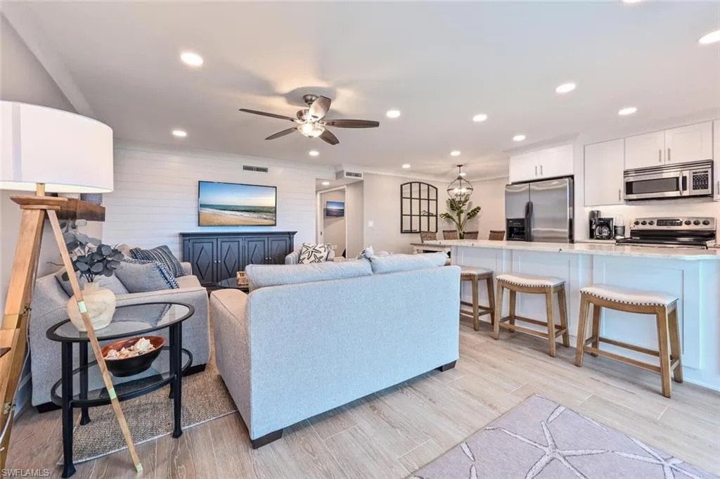 Naples, Florida 34103, United States, 3 Bedrooms Bedrooms, ,2 BathroomsBathrooms,Residential,Active,140817