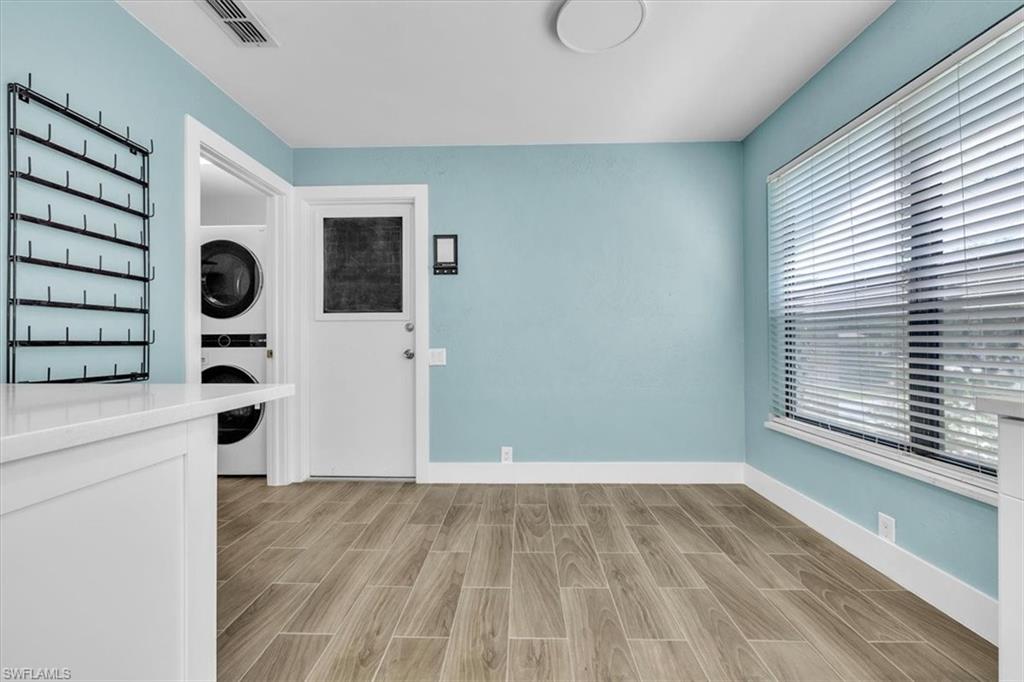 ISLAND PARK VILLAGE - Residential