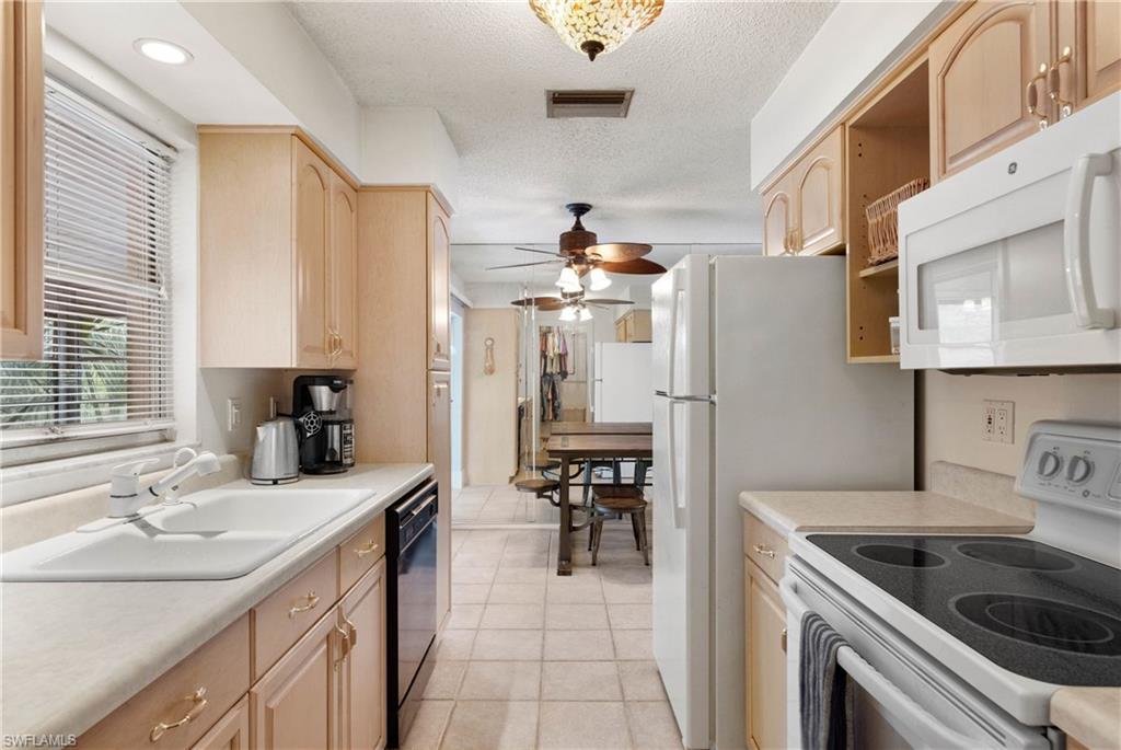 HELFENSTEIN ESTATES - Residential