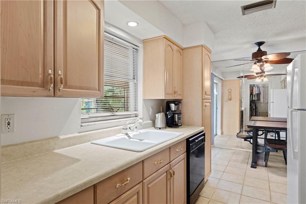 HELFENSTEIN ESTATES - Residential