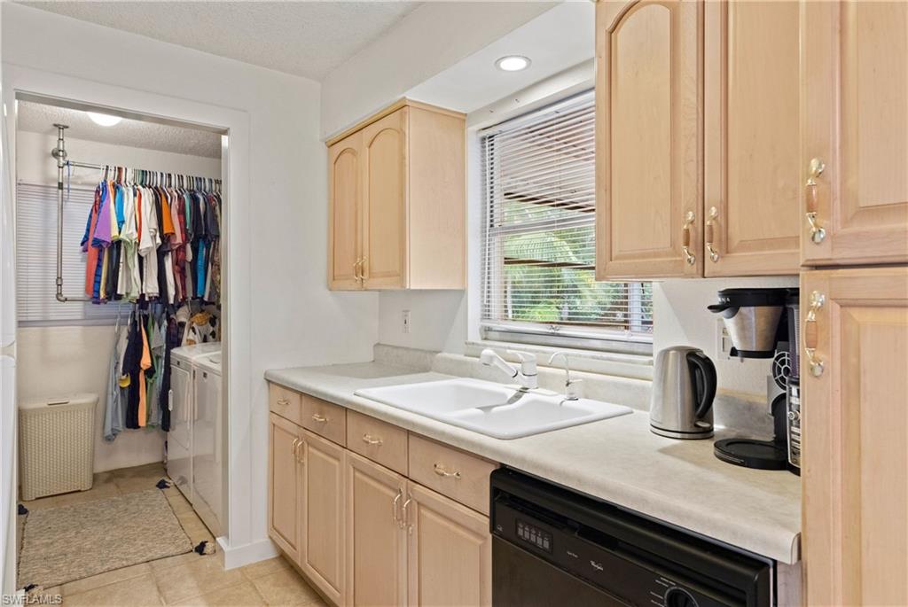 HELFENSTEIN ESTATES - Residential