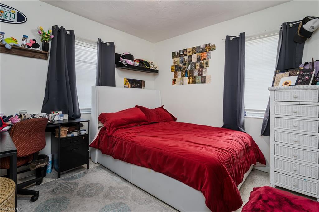 MARCO BEACH - Residential