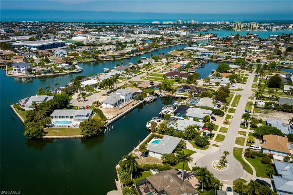 MARCO BEACH - Residential