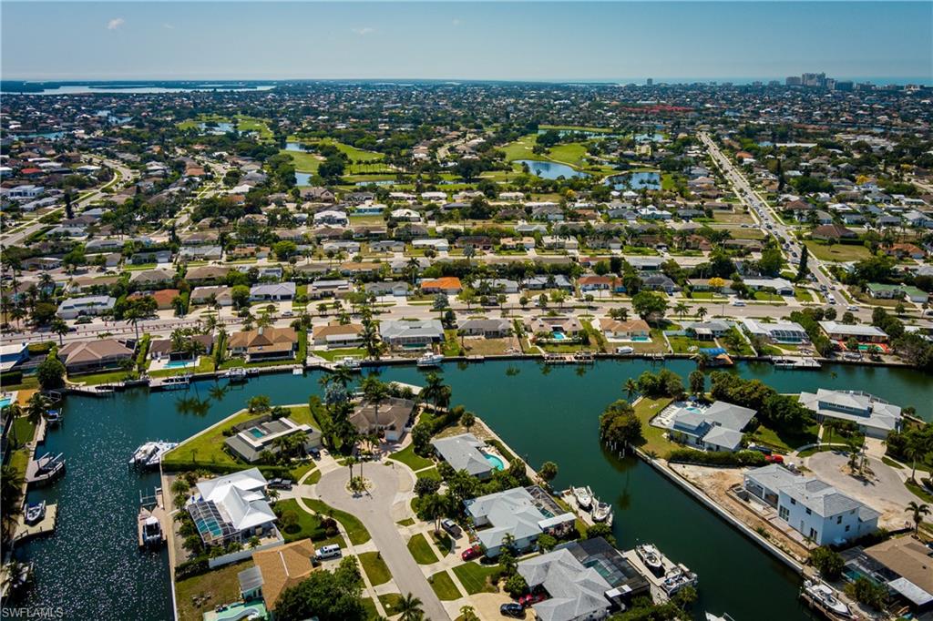 MARCO BEACH - Residential