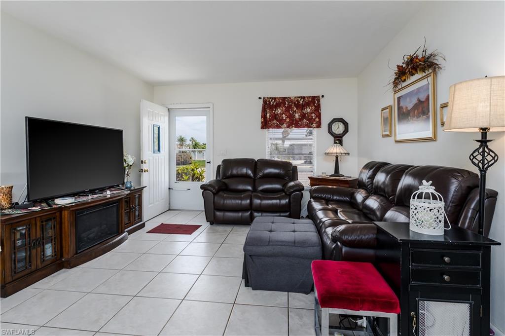 MARCO BEACH - Residential