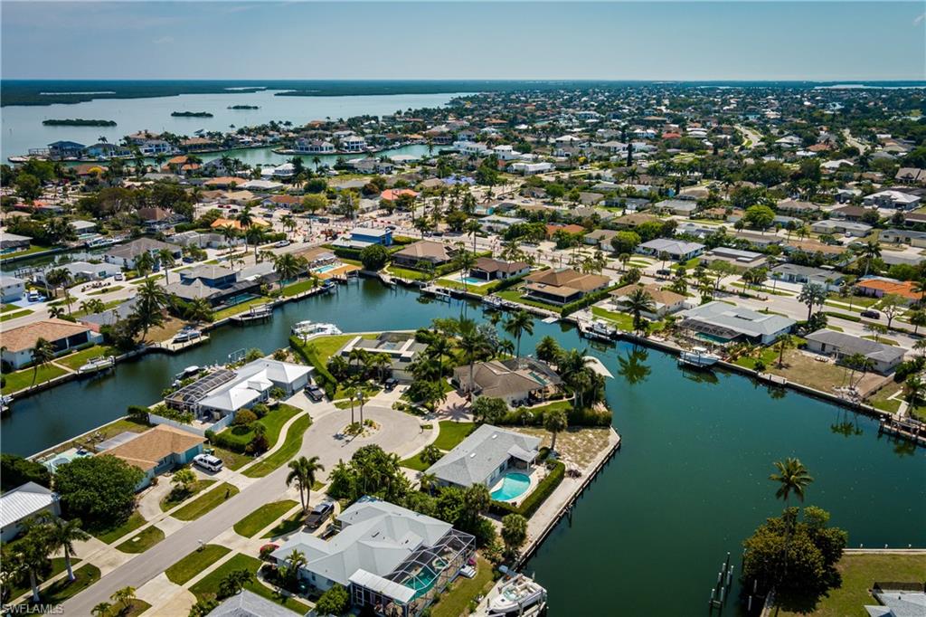 MARCO BEACH - Residential