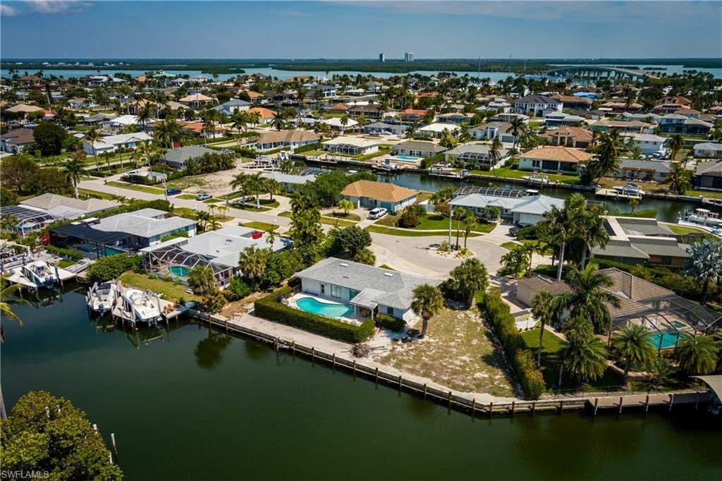 MARCO BEACH - Residential