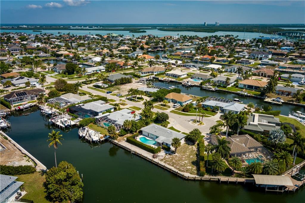 MARCO BEACH - Residential