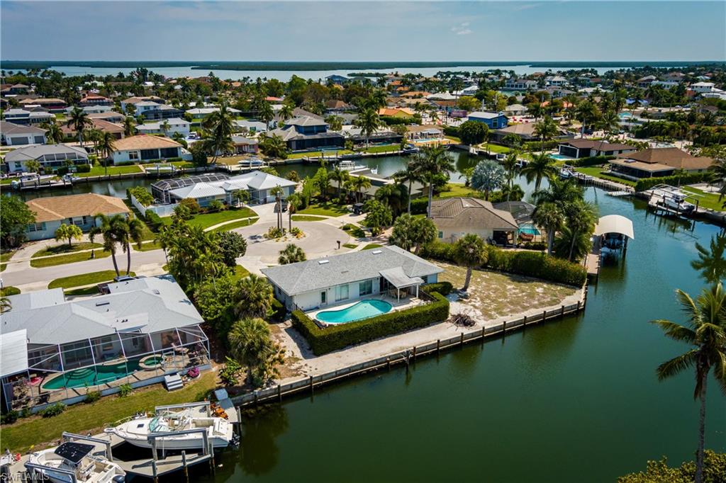 MARCO BEACH - Residential