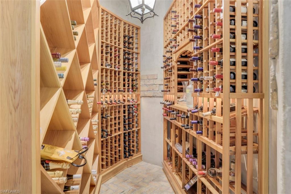 ROOKERY LAKE - Residential