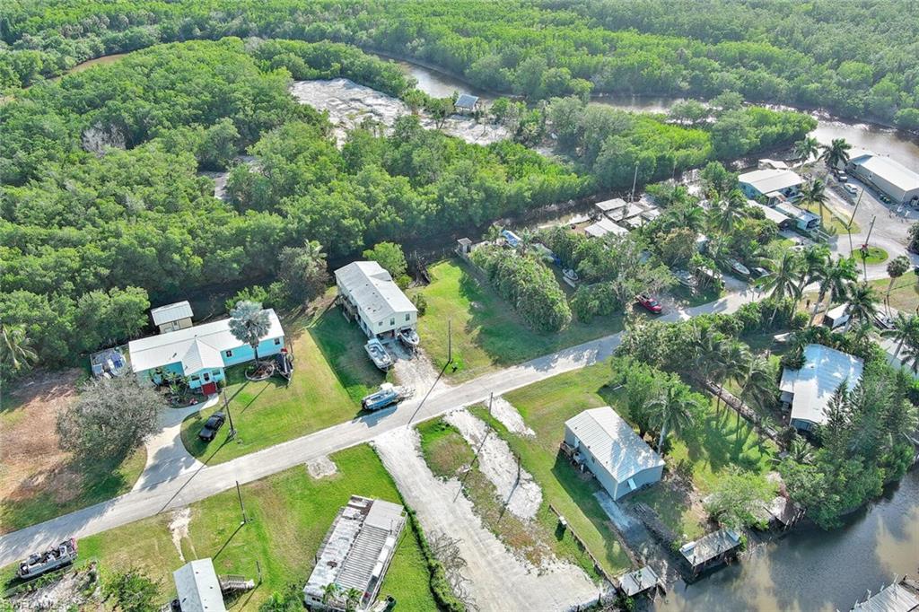 PLANTATION ISLAND - Land