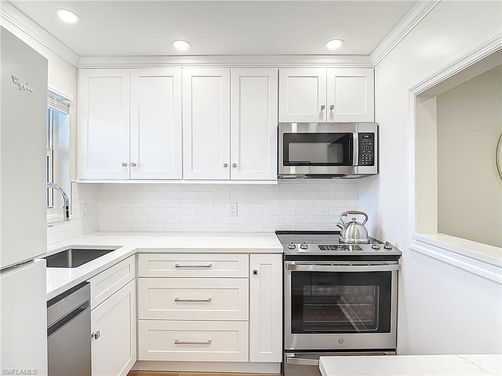 TURTLE LAKE GOLF COLONY - Residential