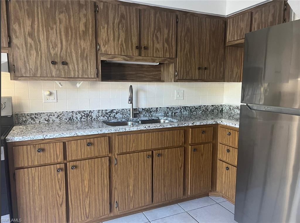 COLONIAL WEST CONDO - Residential