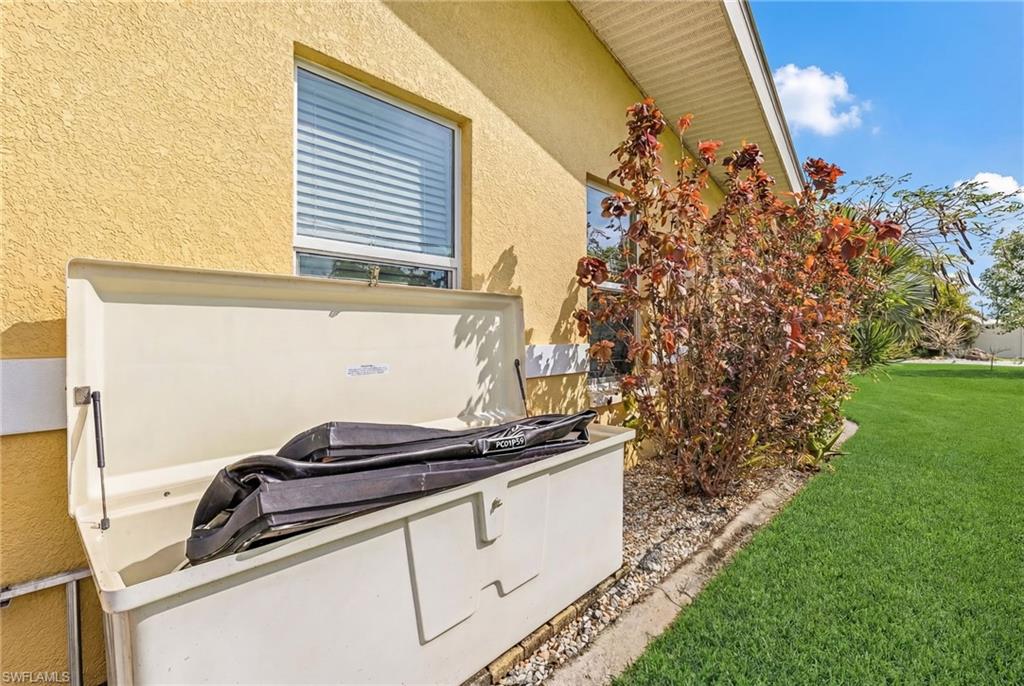 CAPE CORAL - LEE COUNTY INDUSTRIAL PARK - Residential