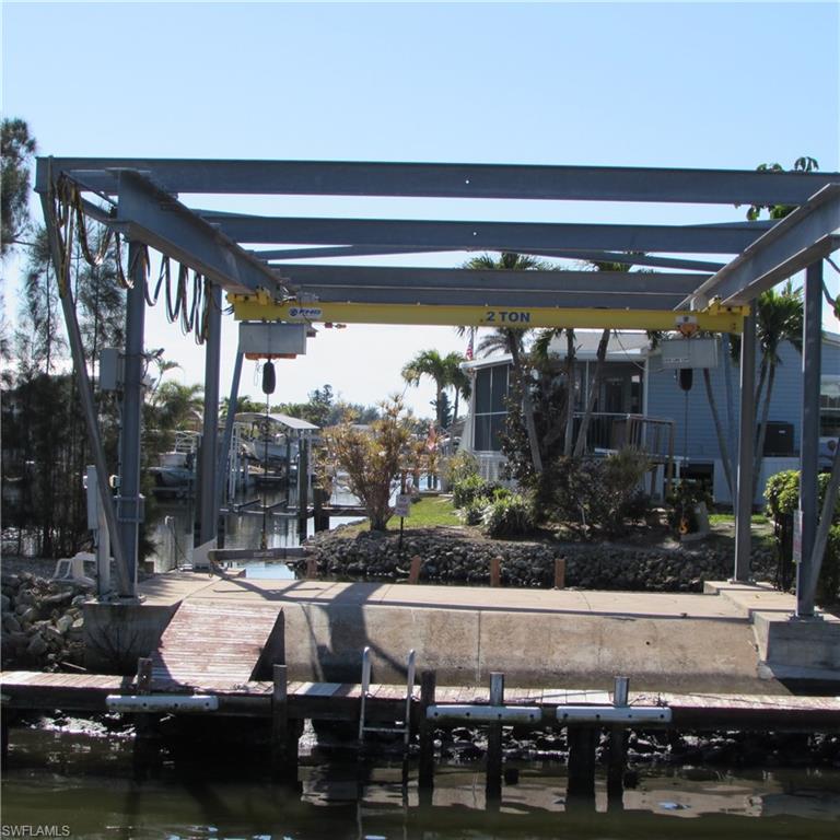 PINE ISLAND COVE - Land