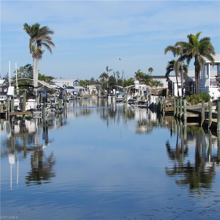 PINE ISLAND COVE - Land