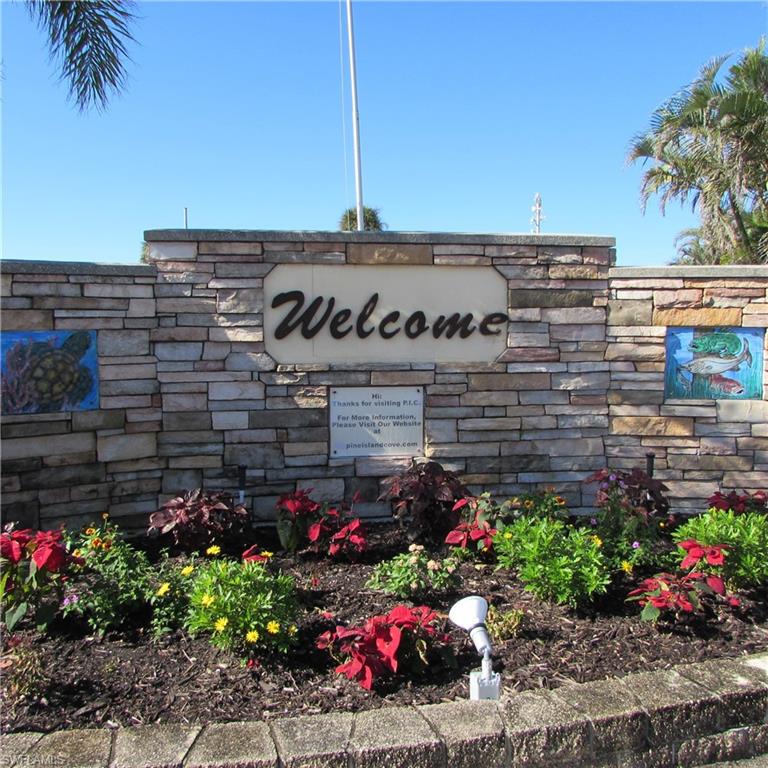 PINE ISLAND COVE - Land