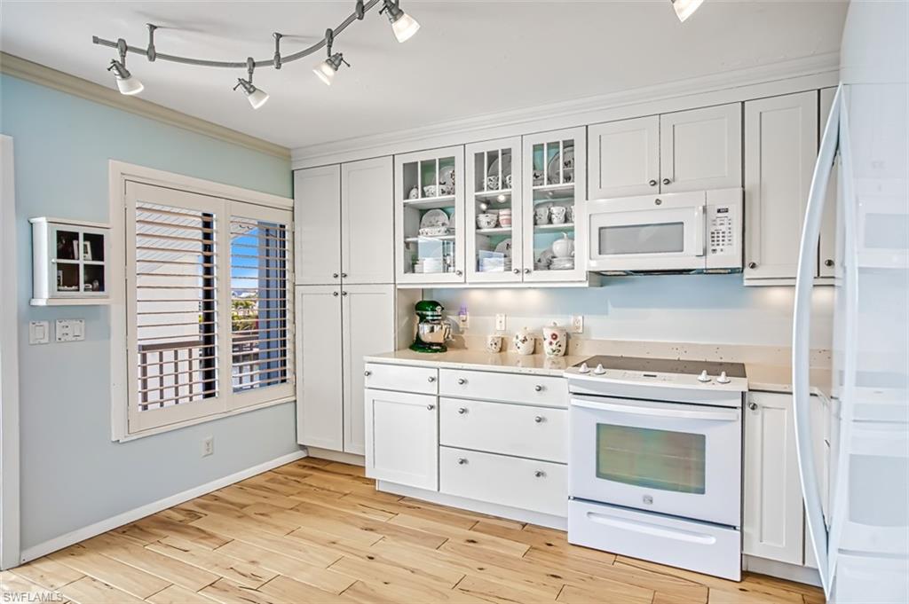 TENNISPLACE - Residential