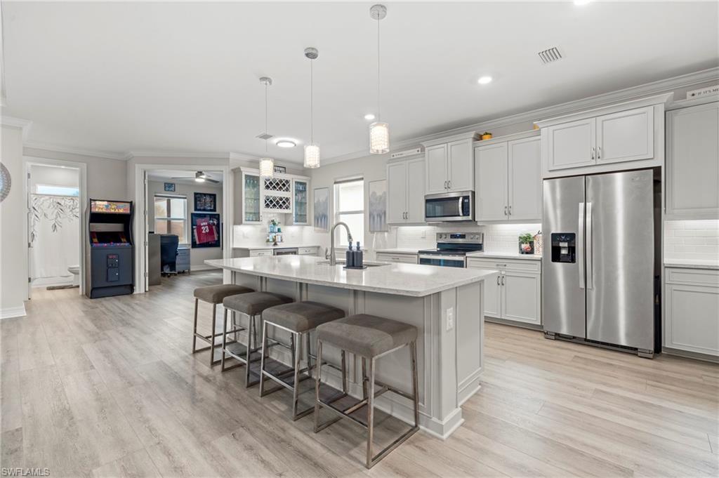 28140 Captiva Shell LOOP