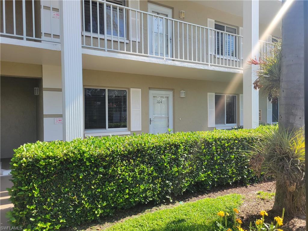 ANDOVER SQUARE - Residential