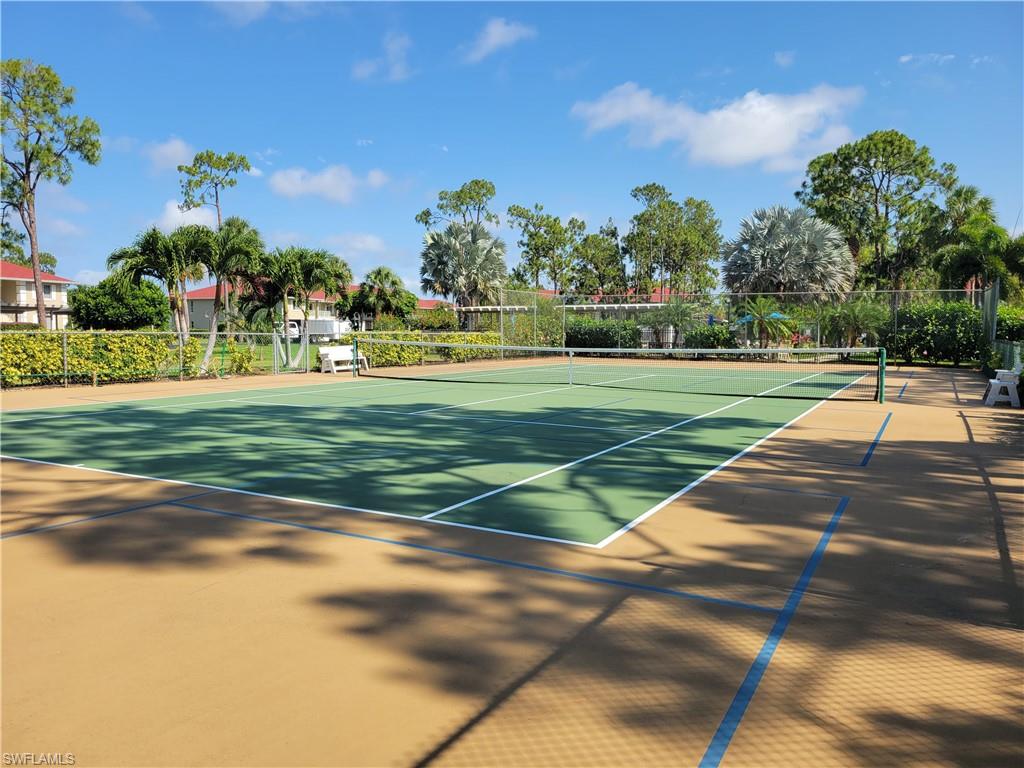 ANDOVER SQUARE - Residential