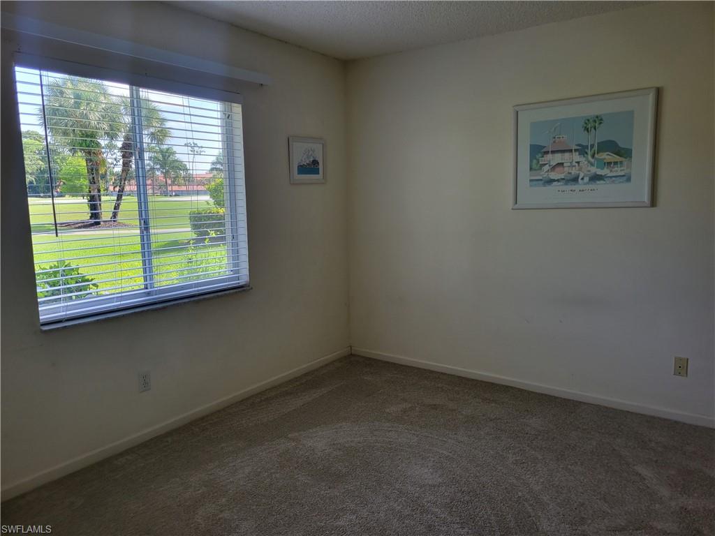 ANDOVER SQUARE - Residential