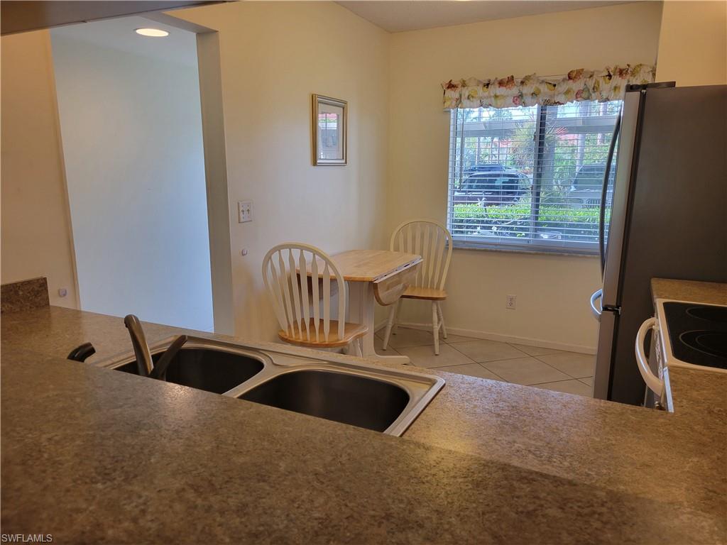 ANDOVER SQUARE - Residential