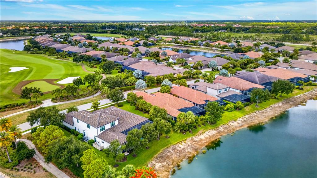 ESPLANADE - Residential