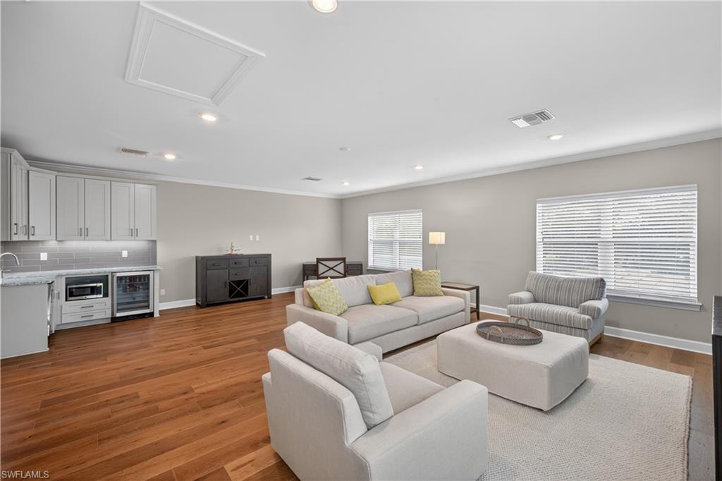 ESPLANADE - Residential