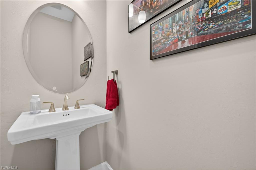 ESPLANADE - Residential