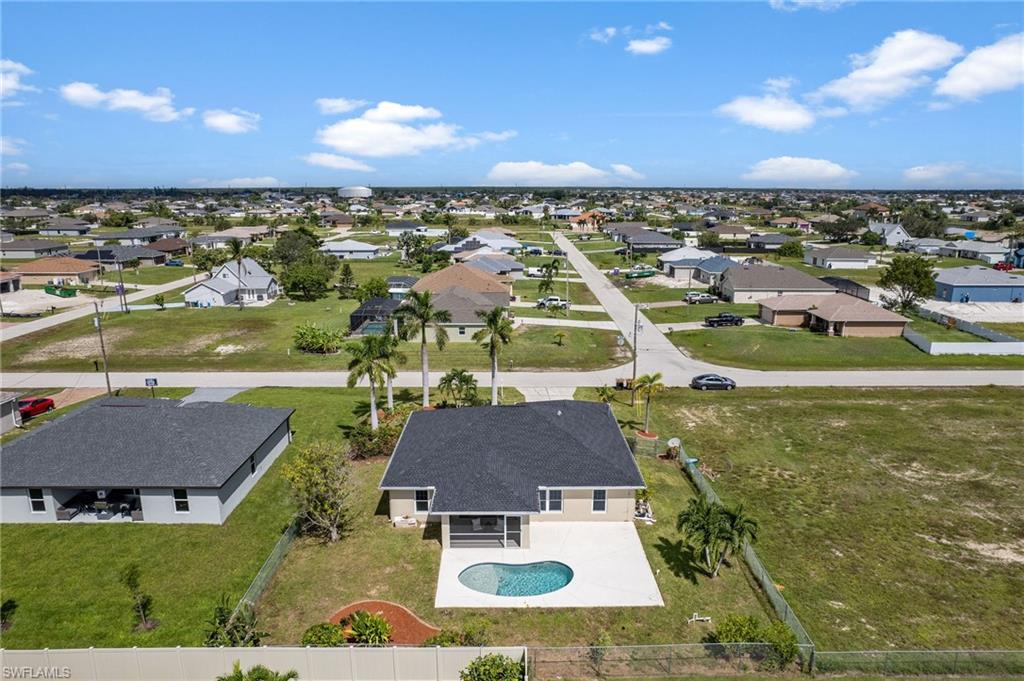 CAPE CORAL - Residential