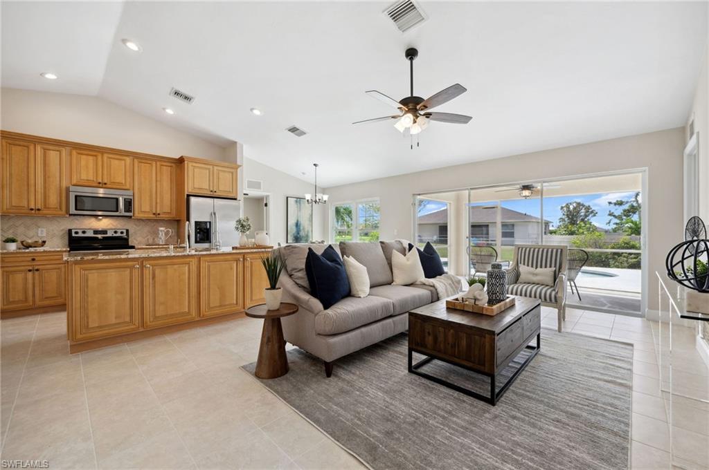 CAPE CORAL - Residential