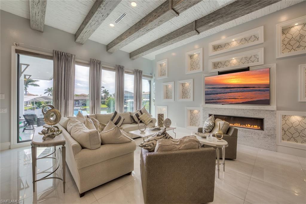 TOWN AND RIVER - Residential