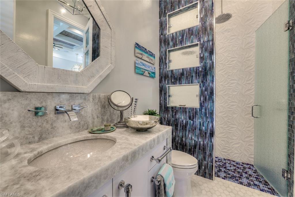 TOWN AND RIVER - Residential