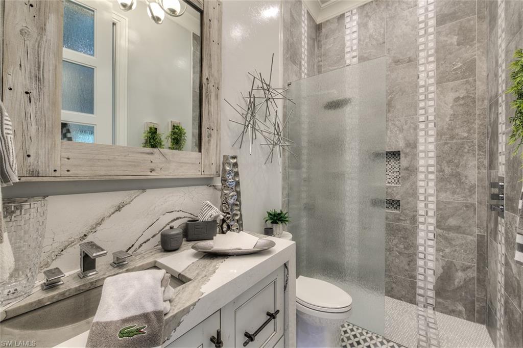 TOWN AND RIVER - Residential