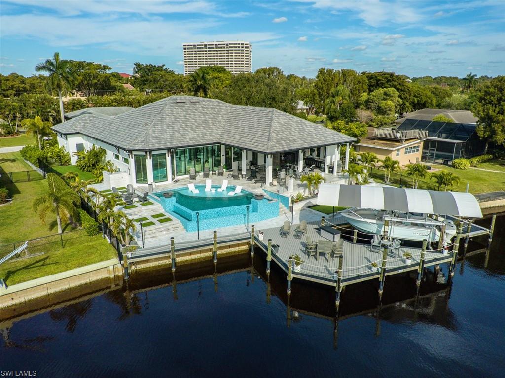 TOWN AND RIVER - Residential