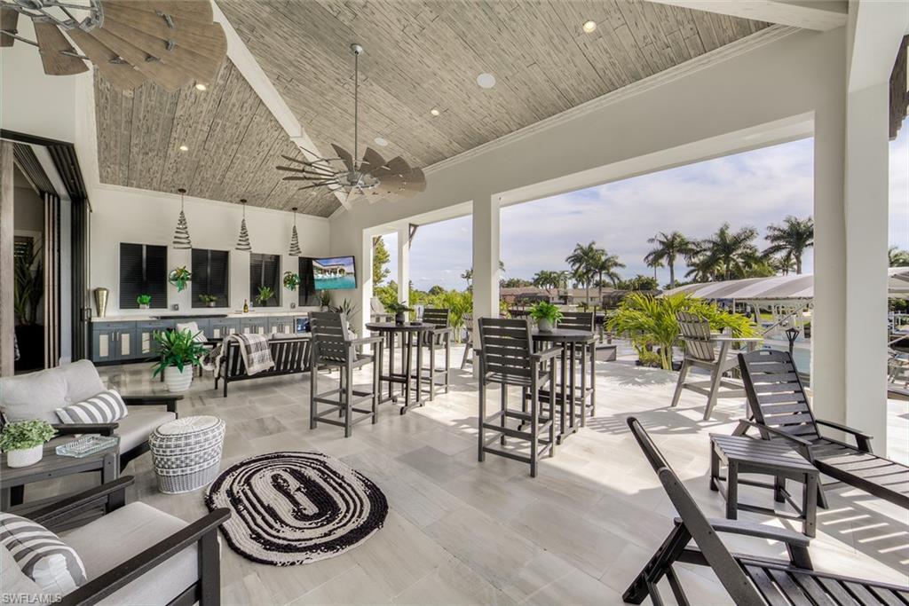 TOWN AND RIVER - Residential