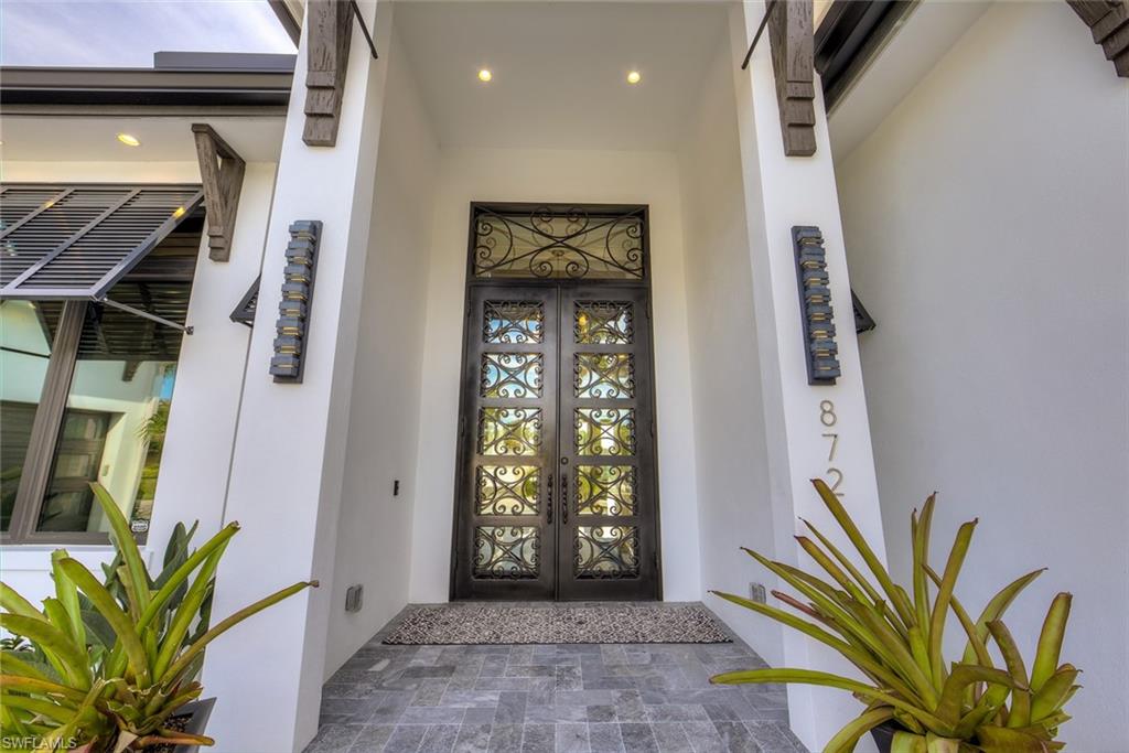 TOWN AND RIVER - Residential